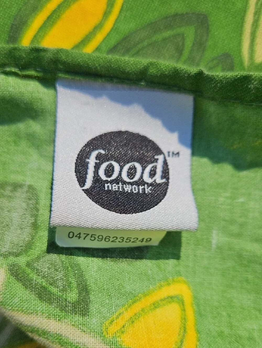 NEW Food Network Yellow Lemon Print on Green Tablecloth with Decorative Border